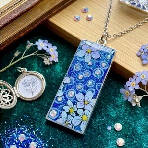 Forget-Me-Not Sparkle Rectangle Resin Pendant